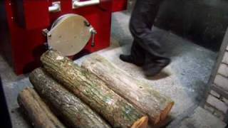 Твердотопливный пиролизный котел на дровах.