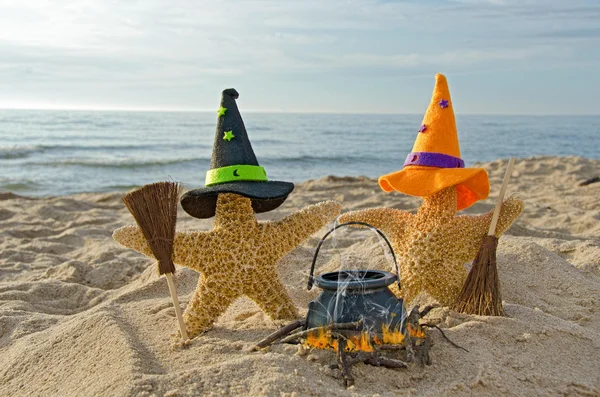 Хэллоуин звезды на пляже — стоковое фото