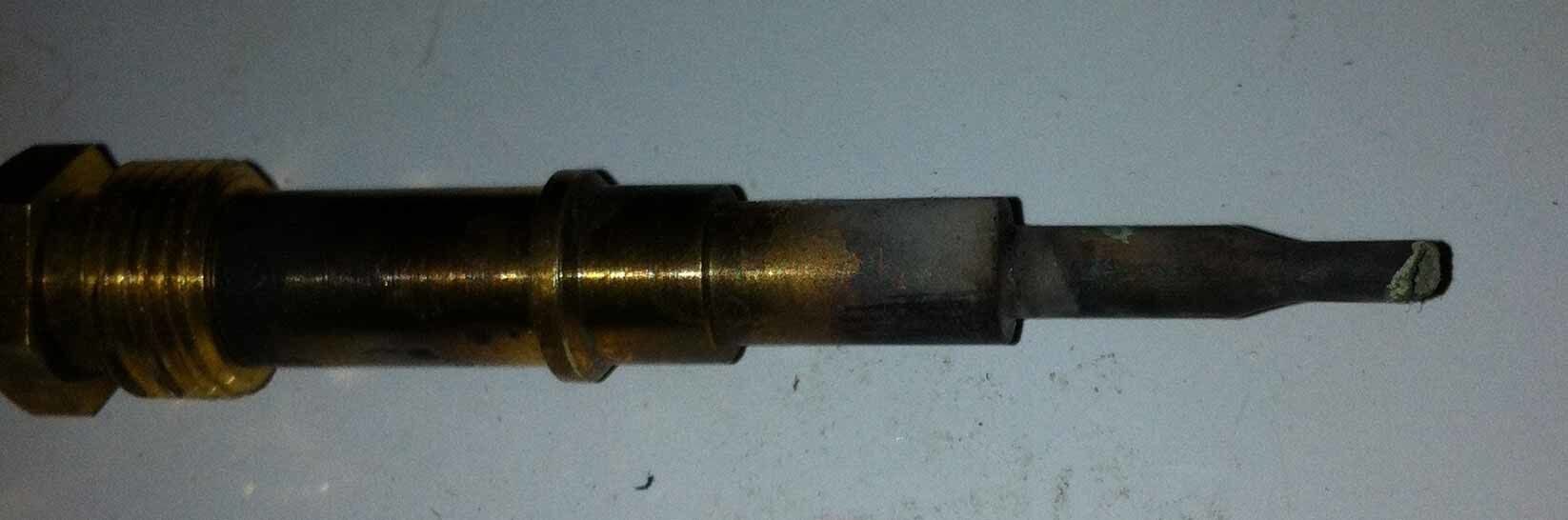 Термопара неисправна в одном из случаев неисправности газового котла не зависящего от электрической линии. 