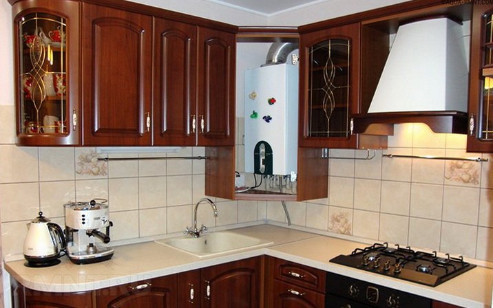 Газовый котел установлен на кухне