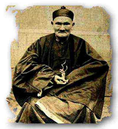 Человек проживший 300 лет. Ли Цинъюнь (1677—1933) – человек, который прожил 256 лет.. Ли Цинъюнь (1677—1933). Ли Цинъюнь. Ли Цинъюнь 256 лет.